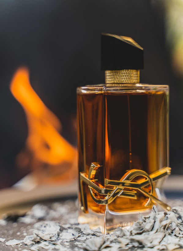 عطر ایوسن لورن لیبر اینتنس