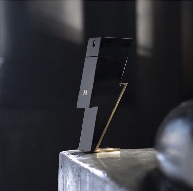 عطر اکستراپرفیوم کارولینا هررا بدبوی